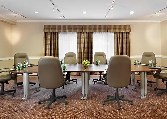 Coast Canmore Hotel & Conference Centre