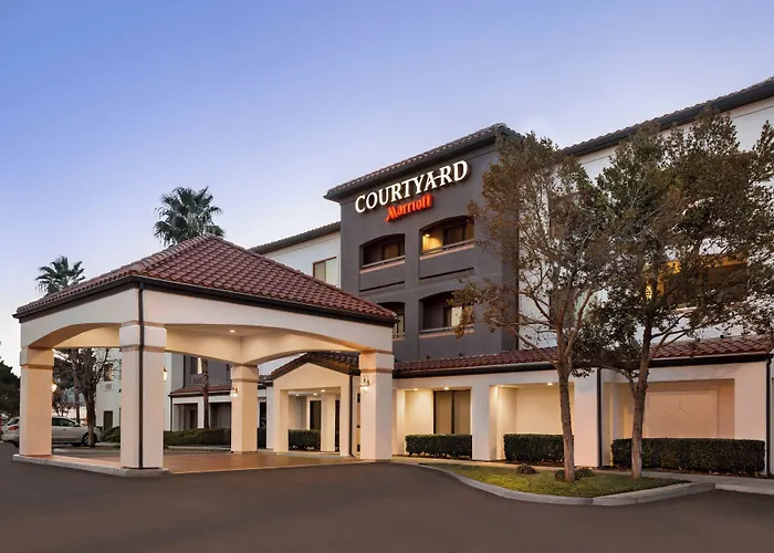 Courtyard By Marriott Palmdale
