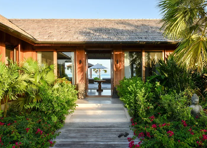 Como Parrot Cay Sandy Point
