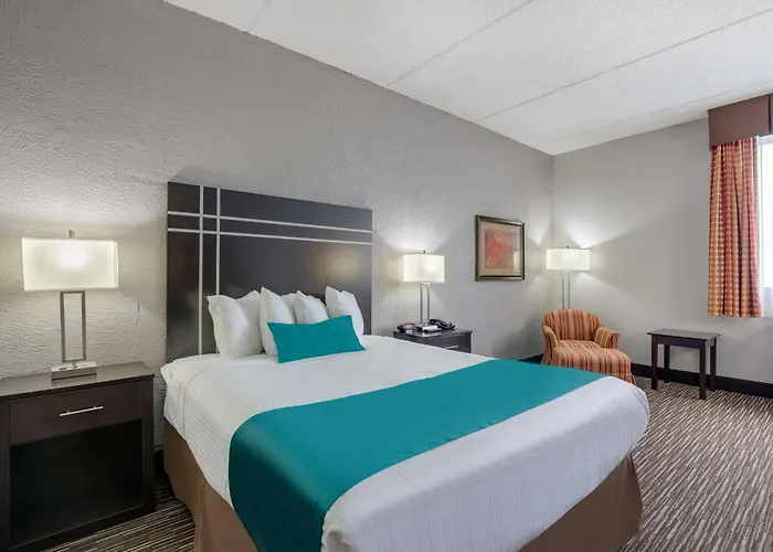Best Western Waukesha Grand