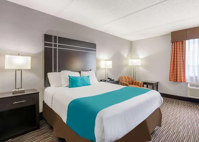 Best Western Waukesha Grand