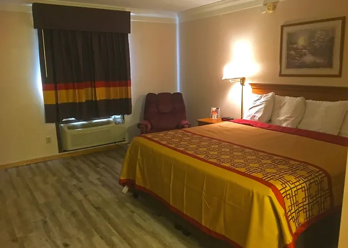 Americas Best Value Inn & Suites Thief River Falls