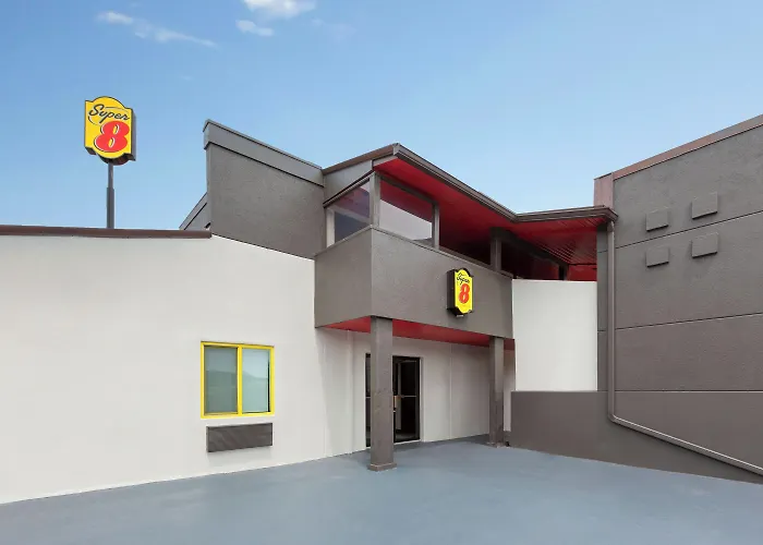 Super 8 By Wyndham Bridgeport/Clarksburg Area