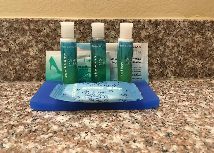 Holiday Inn Express & Suites Cadillac By Ihg