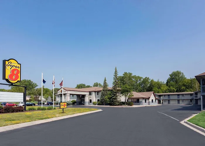 Super 8 By Wyndham Marysville/Port Huron Area