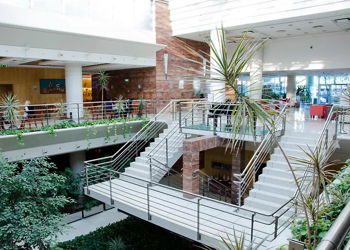 VIP Executive Entrecampos - &Conference