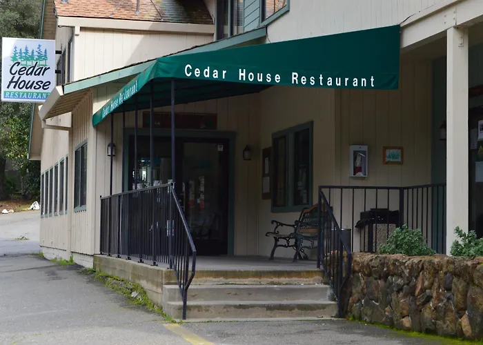 Cedar Lodge
