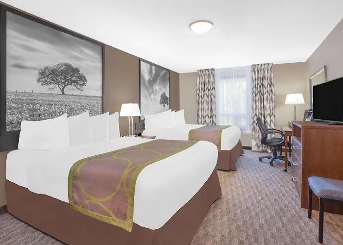 Super 8 By Wyndham Athabasca Ab Hotel