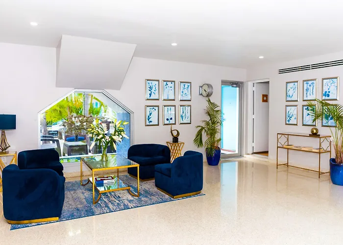 Aqua Hotel & Suites