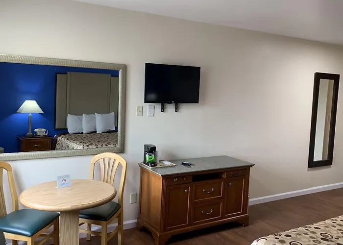 California Inn And Suites Bakersfield