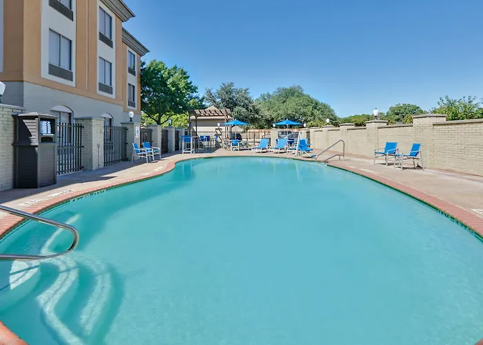 Holiday Inn Express & Suites Dallas - Duncanville By Ihg