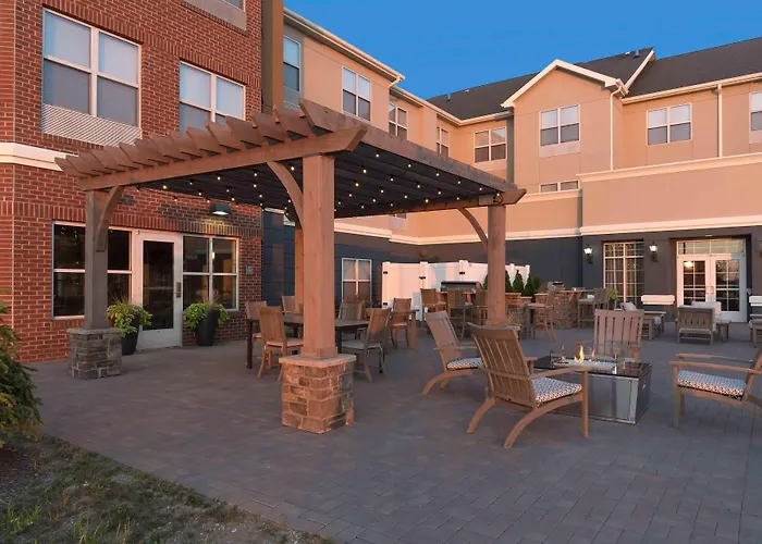 Homewood Suites By Hilton Indianapolis Airport / Plainfield