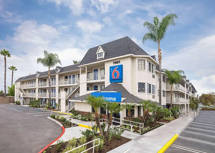 Motel 6-Buena Park, Ca - Knotts Berry Farm - Disneyland