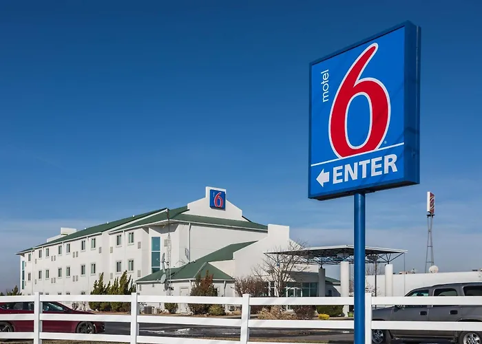 Motel 6 Dale, Indiana Near Holiday World And Splashing Safari#Central Time #I64 Highway
