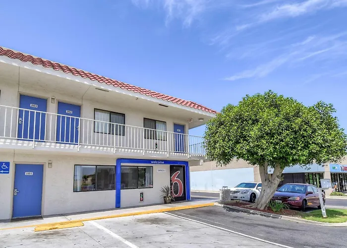 Motel 6-Corona, Ca