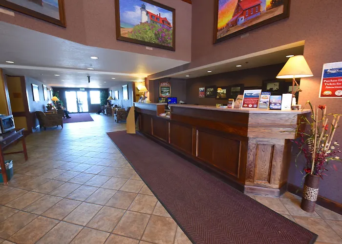 Bridge Vista Beach Hotel And Convention Center Mackinaw City