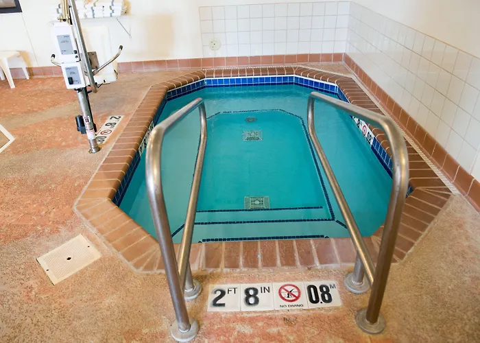 Holiday Inn Express Hotel & Suites Chanhassen By Ihg