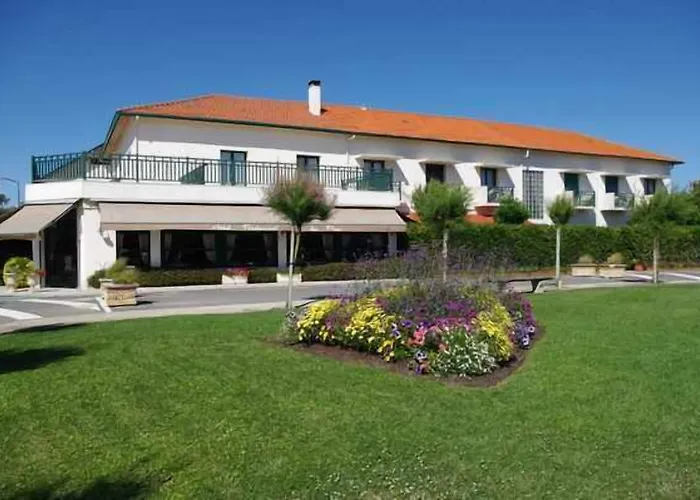 Hotel des Pins