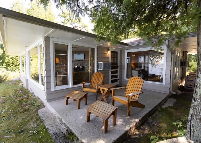 Gordon Lodge Baileys Harbor