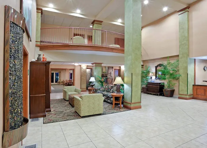 Triple Play Resort Hotel & Suites