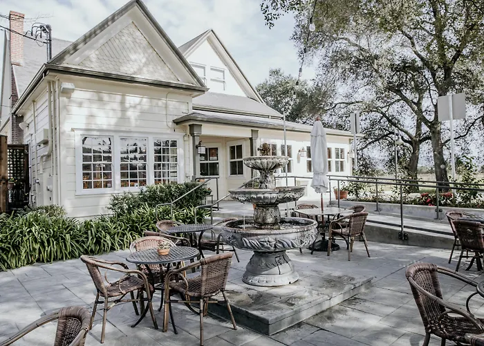 Geyserville Inn