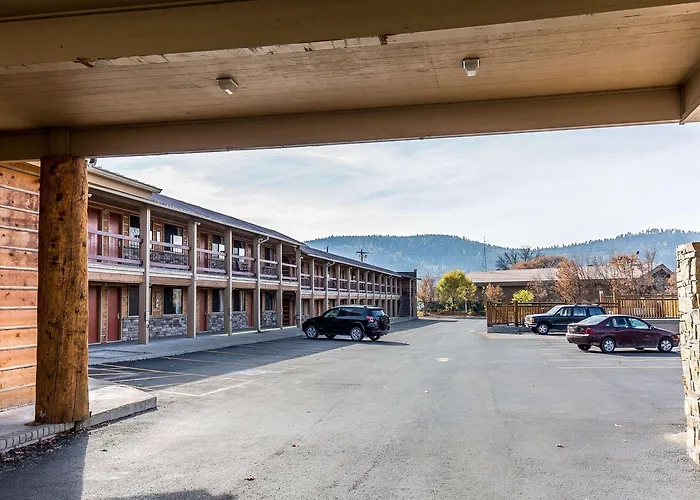 Econo Lodge Inn & Suites Kalispell - Glacier National Park Gateway