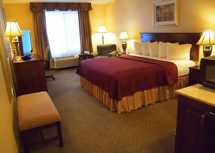 Best Western Penn-Ohio Inn & Suites Hubbard
