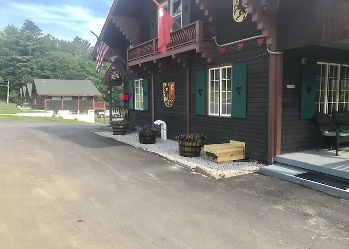 Swiss Chalets Village Inn North Conway