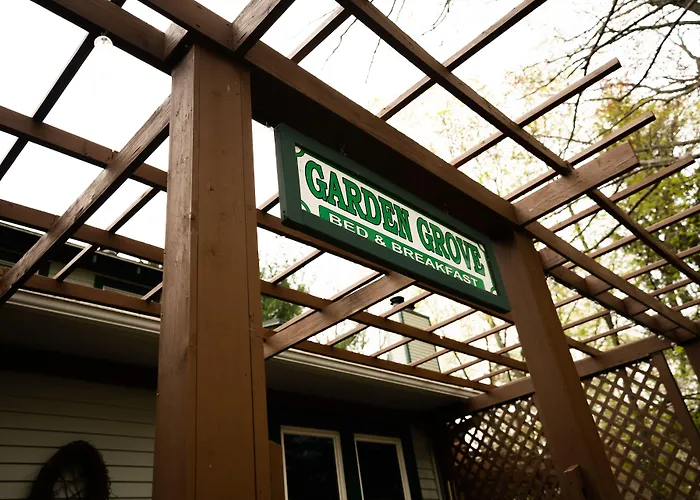 Garden Grove Inn Bed And Breakfast