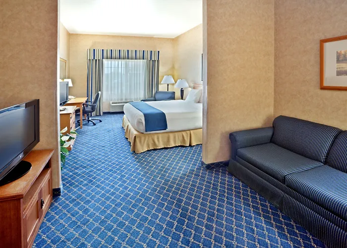 Holiday Inn Express & Suites Cheney By Ihg