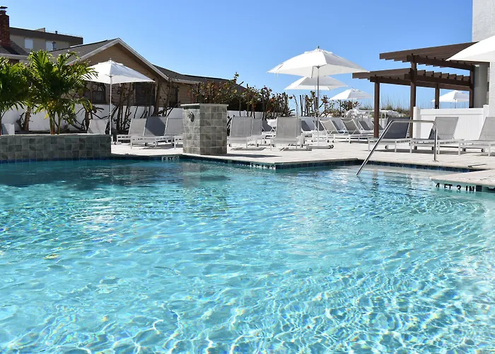 Barefoot Beach Club