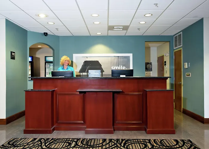 Hampton Inn & Suites - Fort Pierce