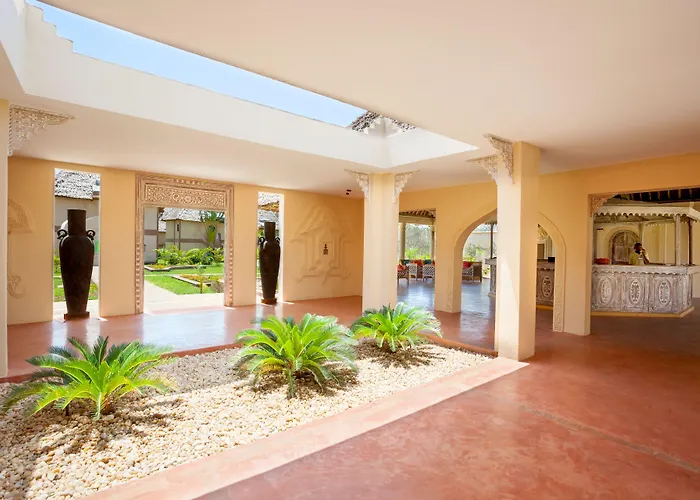 Neptune Paradise Beach Resort & Spa Galu