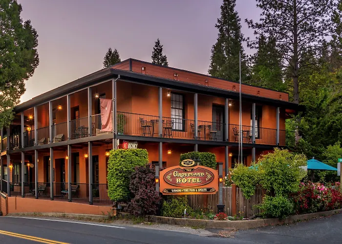 The Groveland Hotel