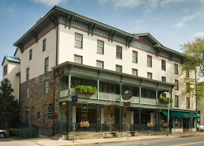 Lambertville House