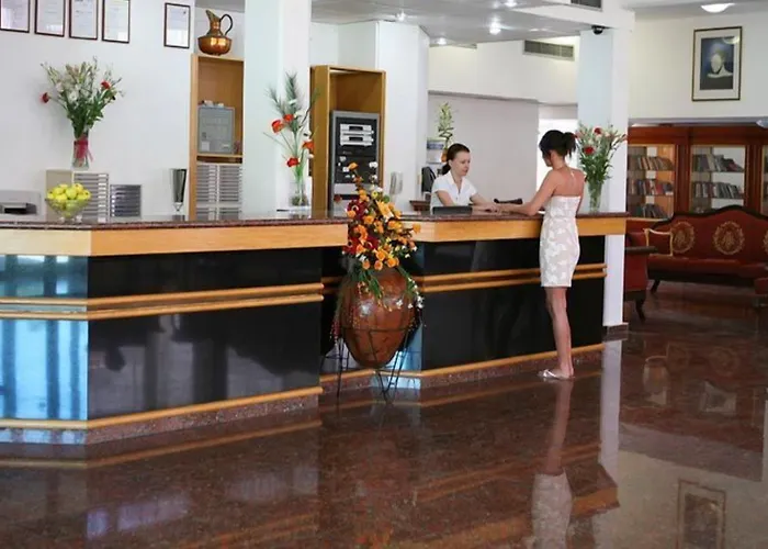 Corallia Beach Hotel Apartments