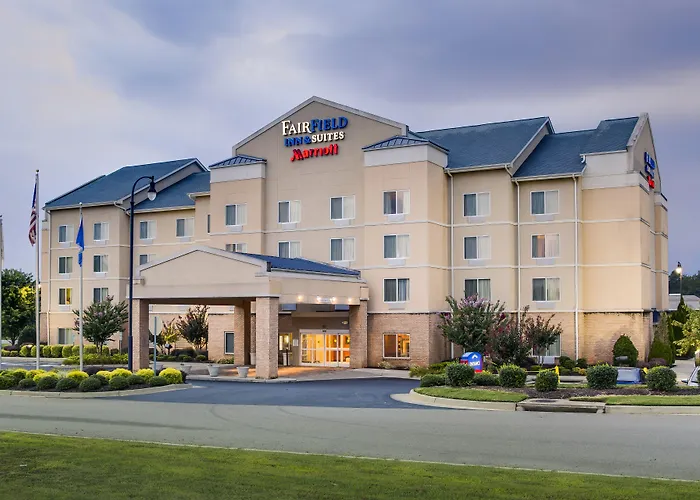 Fairfield Inn And Suites South Hill I-85