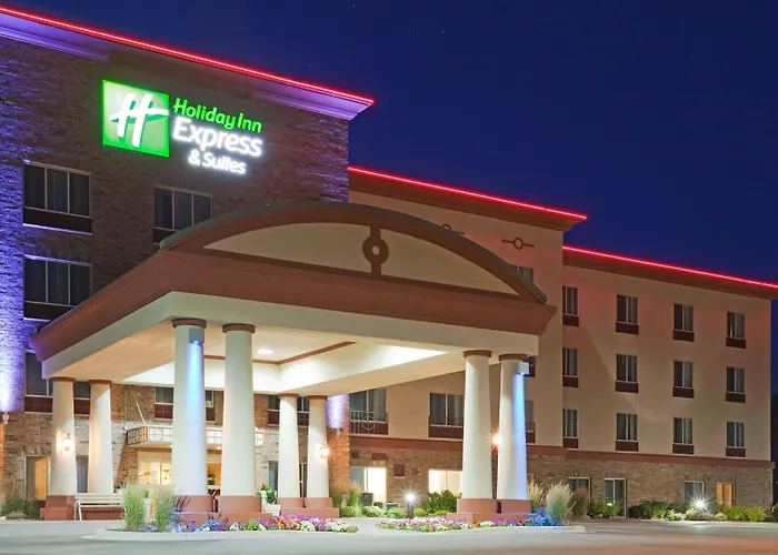 Holiday Inn Express & Suites Wausau By Ihg