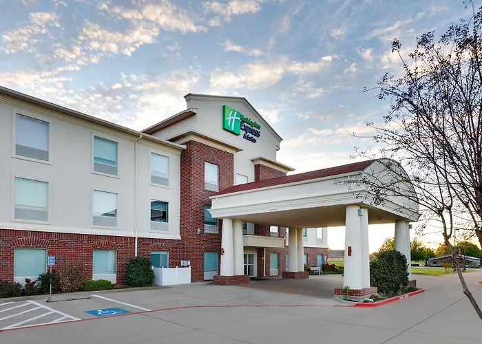 Holiday Inn Express Hotel & Suites Cleburne By Ihg