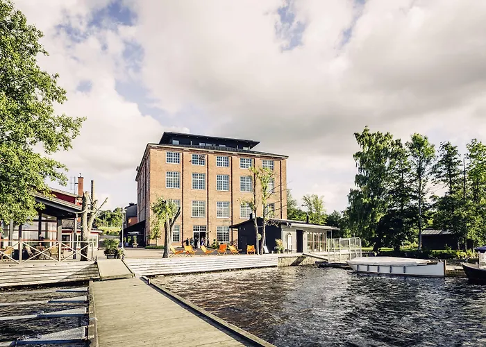 Naeaes Fabriker Hotell & Restaurang Tollered