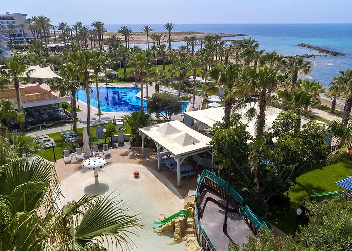Aquamare Beach Hotel & Spa Geroskipou