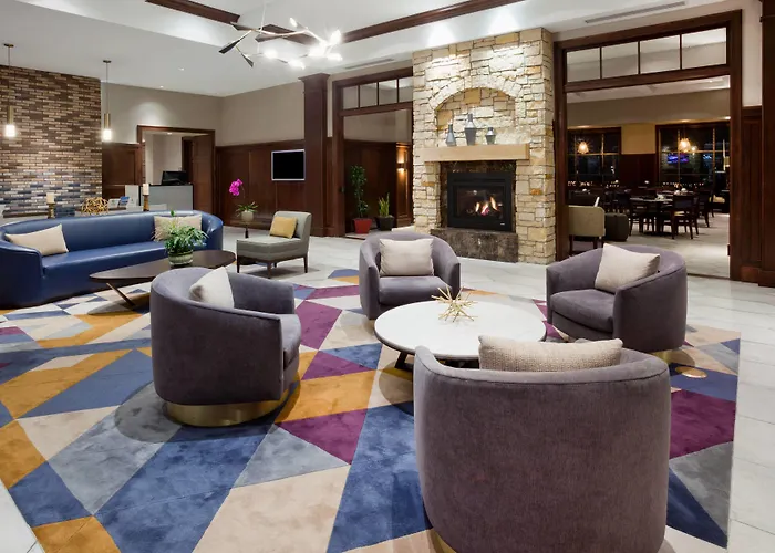 Sheraton St Paul Woodbury Hotel