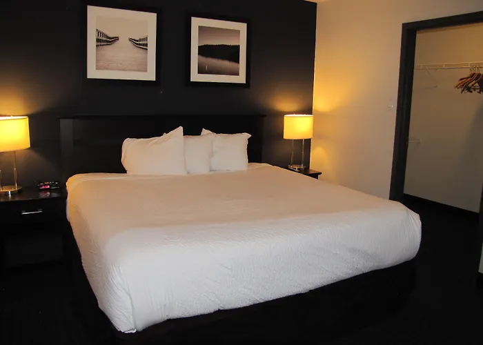 Super 8 By Wyndham Lachenaie/Terrebonne
