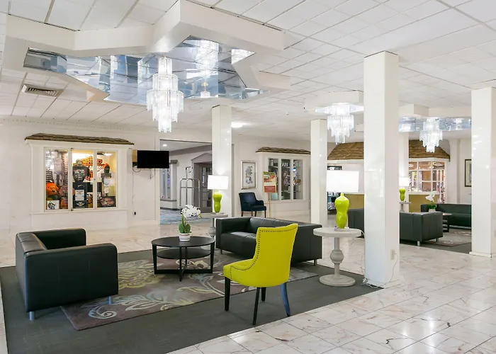 Eisenhower Hotel And Conference Center