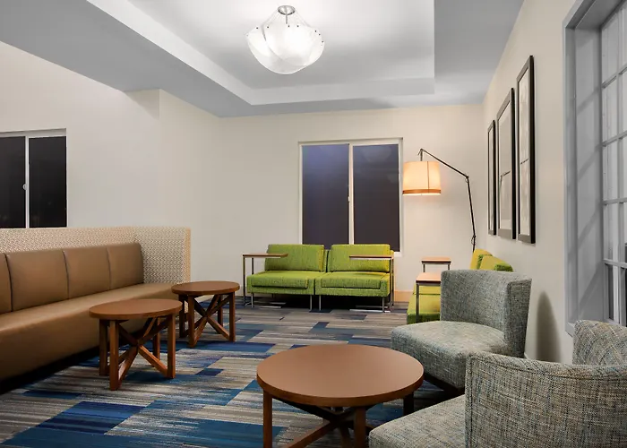 Holiday Inn Express Hotel & Suites Ontario By Ihg