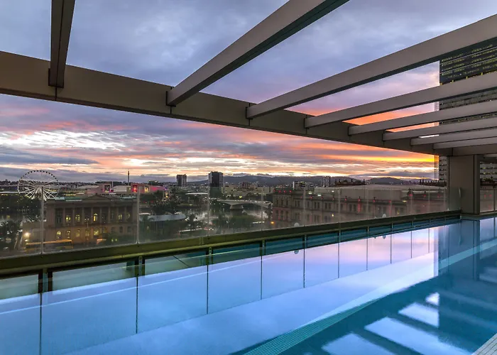 Oaks Brisbane Casino Tower Suites