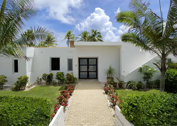 Coral Beach Club Villas & Marina
