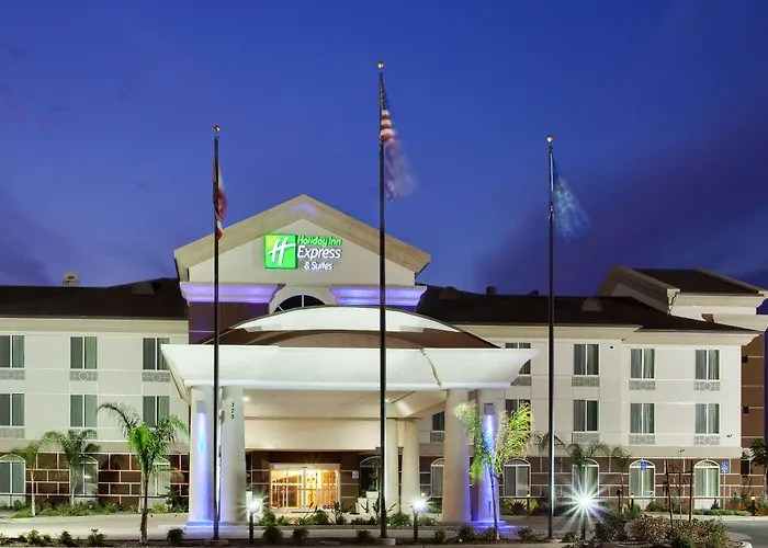 Holiday Inn Express & Suites Dinuba West By Ihg