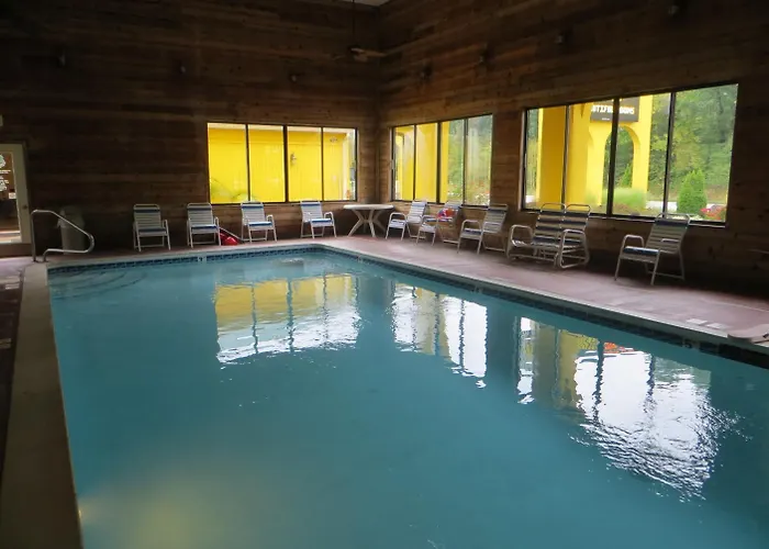 Golden Manor Inn & Suites Muldraugh