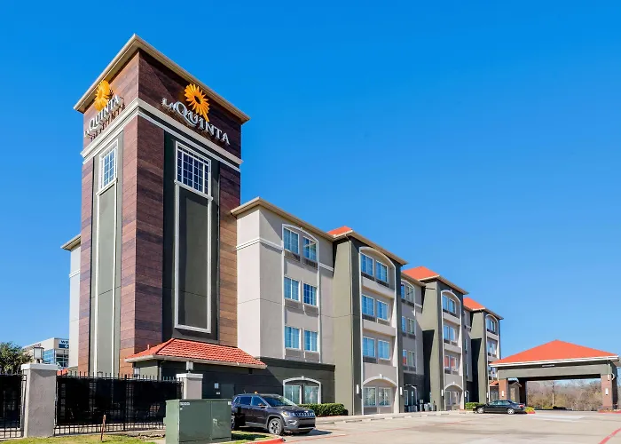 La Quinta Inn & Suites By Wyndham Fort Worth Arlington West